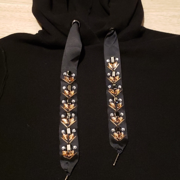 Sweater - Picture 3 of 6